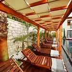 Enso Alacati Hotel *